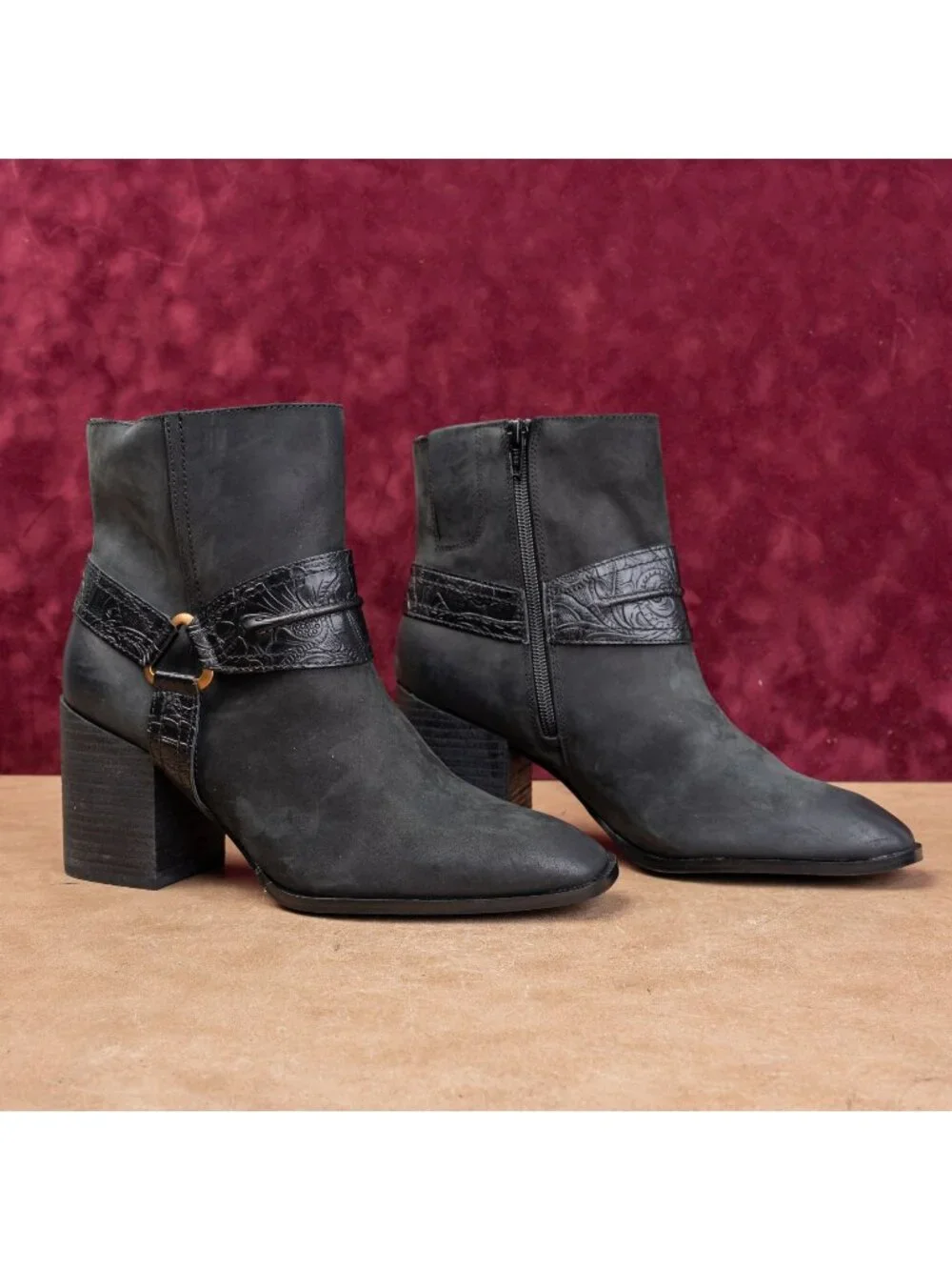 Vionic Women Carl Ash Black Leather Water Repellent Western Harness Boots sz 9